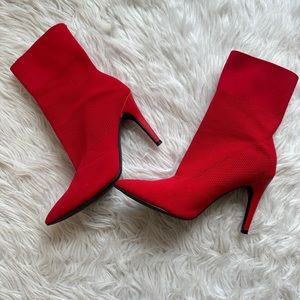 Brash boots with heels. Used but in great condition. Size 8